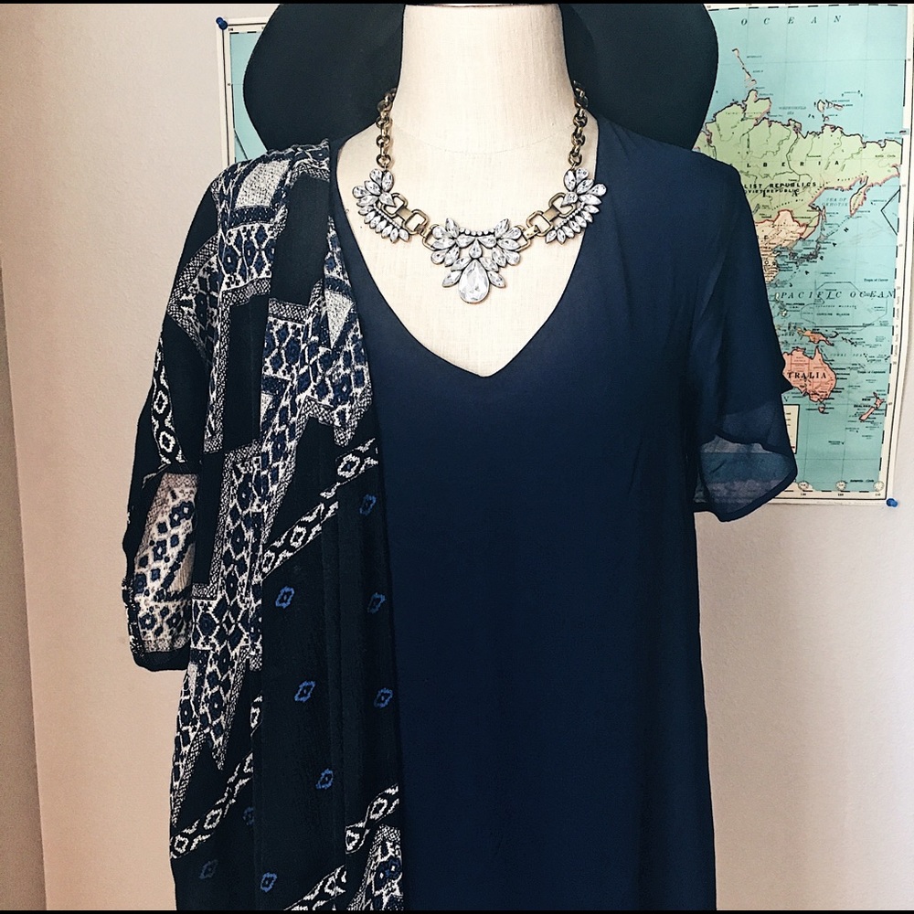SALE WILA Chic Navy Shift Dress - Picture 4 of 7